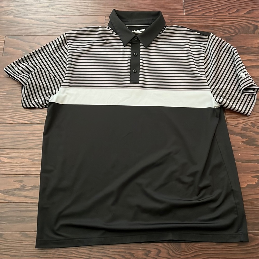 Men’s Under Armour Polo. 2XL.  Used.